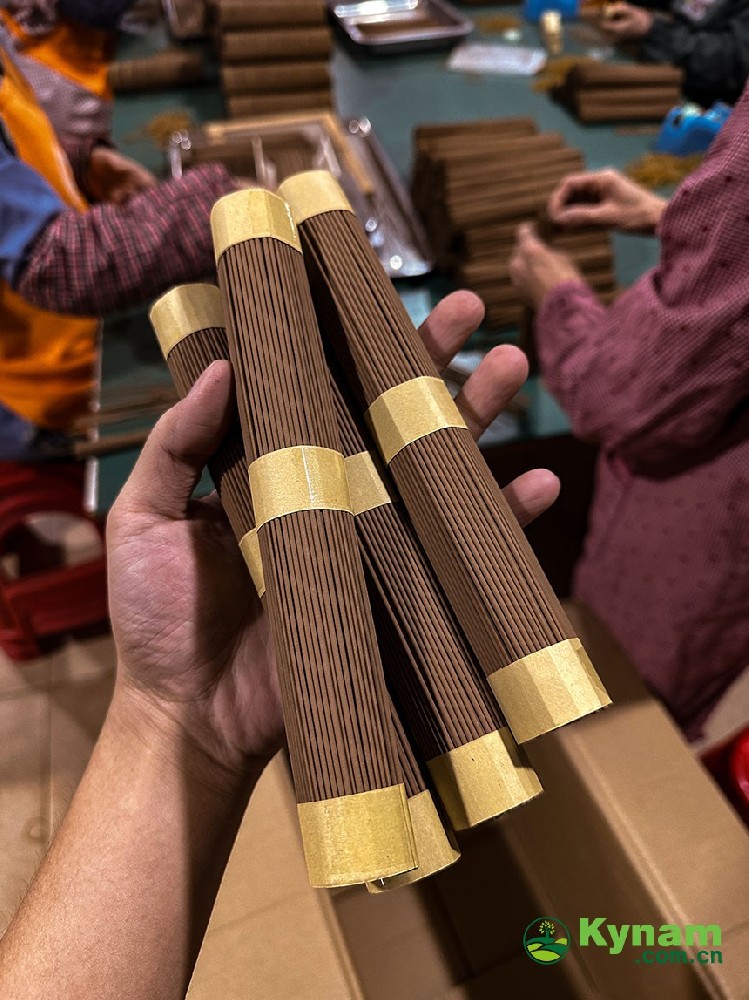 Relaxation Natural Pure Chinese Joss Stick White QiNan Agarwood Joss Incense Sticks